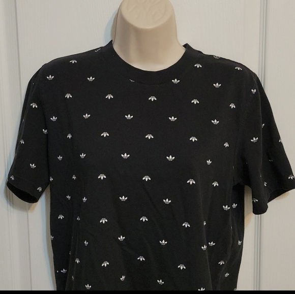 Adidas tee shirt - Picture 2 of 6